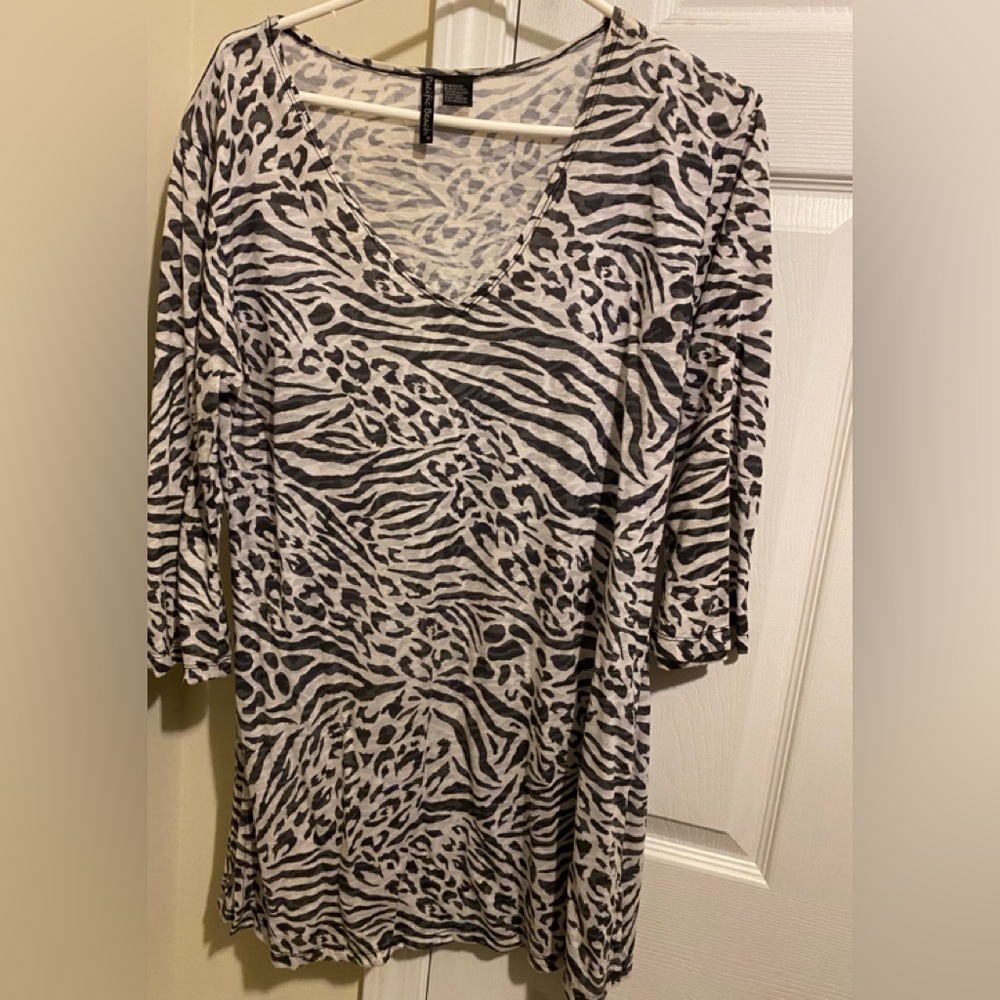 Pacific Beach Ladies top- Medium